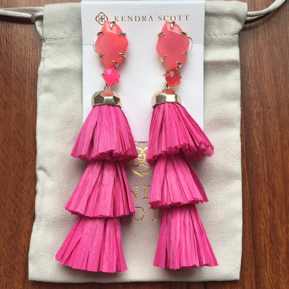 Kendra Scott Pink Agate Denise. NWOT